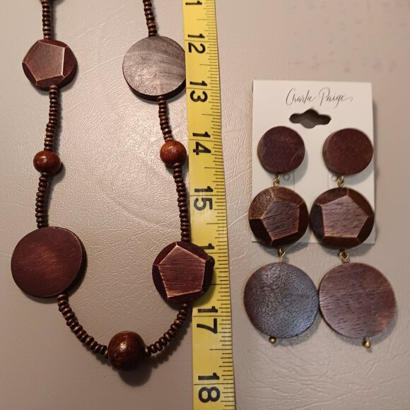 Charlie Paige women's matching set wood disc necklace & earrings - NWT - Picture 10 of 11